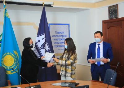 Магистранты Карагандинского технического университета прошли научную стажировку на базе Академии логистики и транспорта.