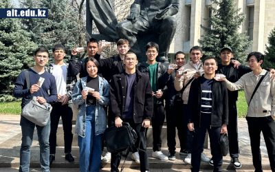 Students went to the A. Kasteev Art Museum