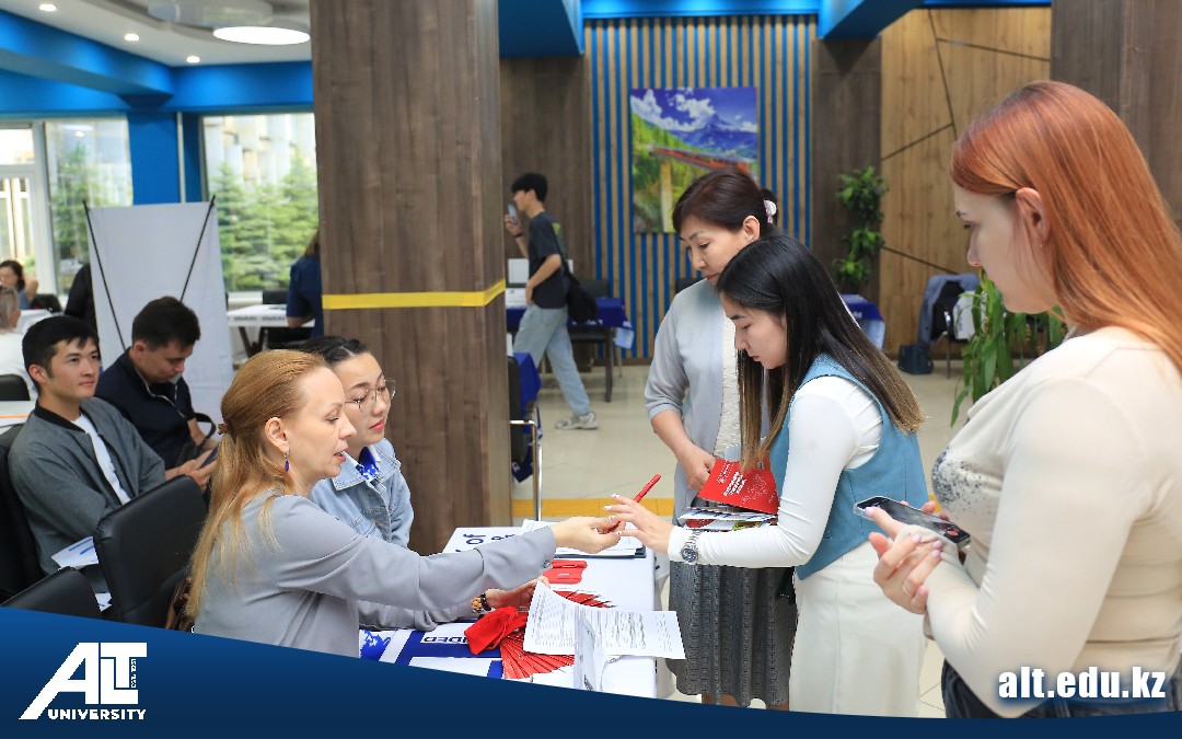 A Job Fair Was Held at ALT University Named After Mukhamedzhan Tynyshpaev