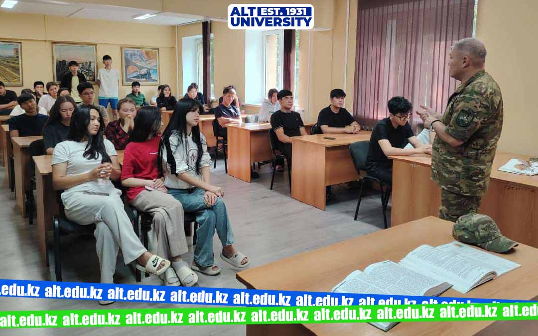 Офицеры-психологи Института военного дела активно включились в работу со студенческой молодежью
