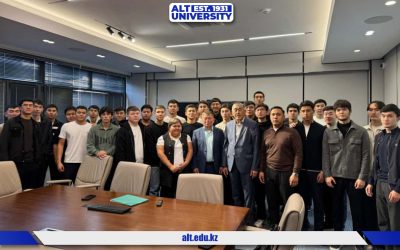 Ток қателікті кешірмейді! КТЖ сарапшысы ALT университетінде сын тұрғысынан маңызды қауіпсіз қашықтықтар туралы дәріс өткізді