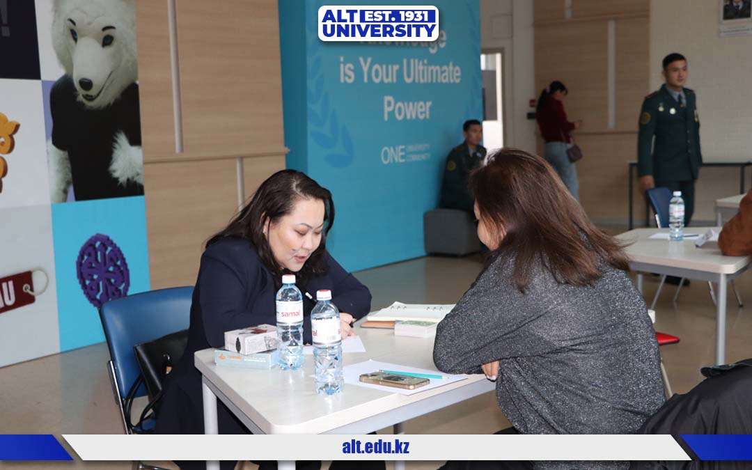 ALMAU психологиялық денсаулық апталығы аясындағы инклюзивті білім беру және менталдық денсаулық жетекшісінің қатысуы