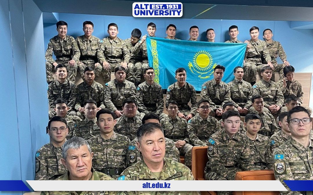 ALT Университеті Отан қорғаушыларын дайындайды: Әскери істер институтында қос бірдей кәсіби мереке аталып өтті