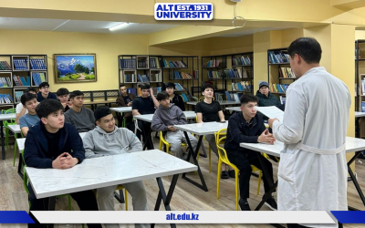 Жауапты қадам: Студент жігіттермен ерлер денсаулығы туралы ашық сұхбат өтті