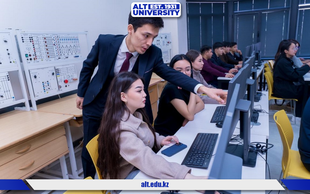 IT-образование без границ: эксперт Kcell провел мастер-класс для студентов Международного университета Кыргызстана