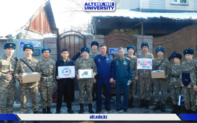 “Caring for the Older Generation”: Institute of Military Affairs Organizes Charity Visit to Elderly Boarding House