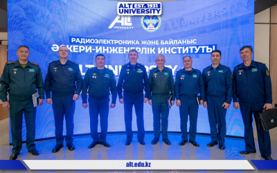 Радиоэлектроника және байланыс әскери-инженерлік институты делегациясының ресми сапары