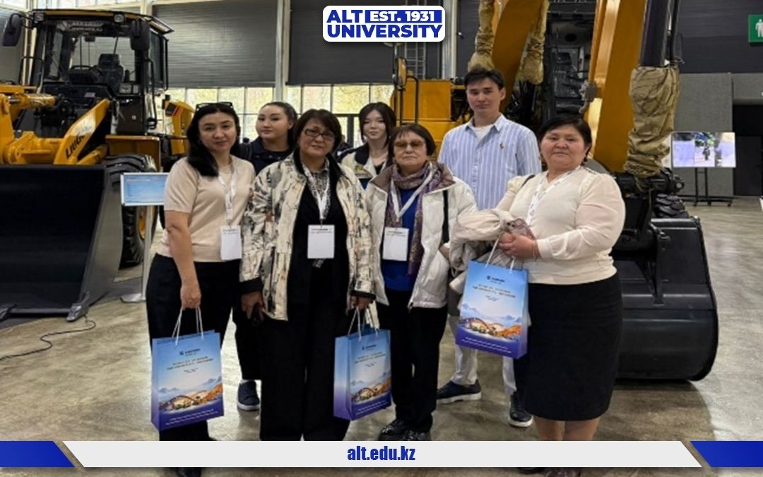 LiuGong инновациялары: ALT студенттері мен оқытушылары Атакенттегі құрылыс көрмесінде