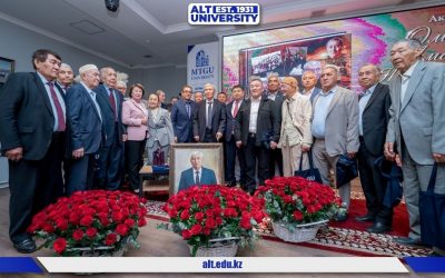 Вклад длиною в жизнь: делегация ALT Университета поздравила Амангельды Омарова с 85-летием