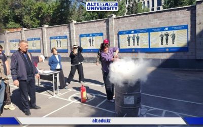 Өрт қауіпсіздігі: Қауіпсіздік қызметі мен техникалық қызметкерлер өрт сөндіру құралдарын қолдануды үйренді