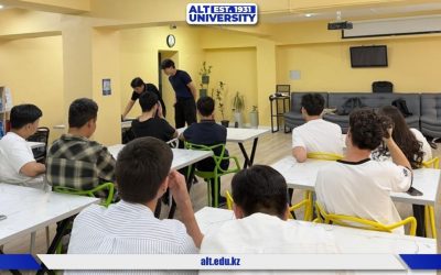 Бейресми ортада студенттердің кәсіби және коммуникативтік дағдыларын дамыту